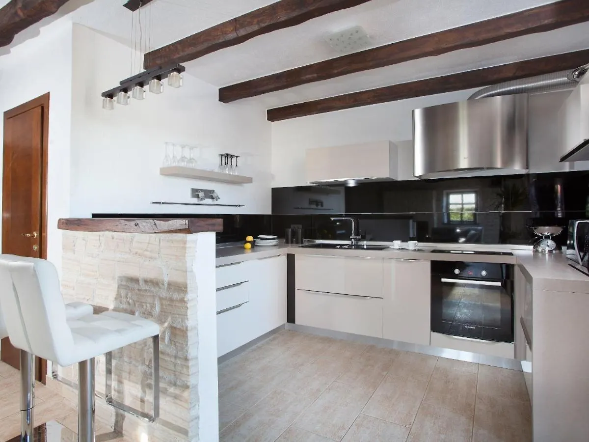 Beautiful Villa In Porec With Private Pool